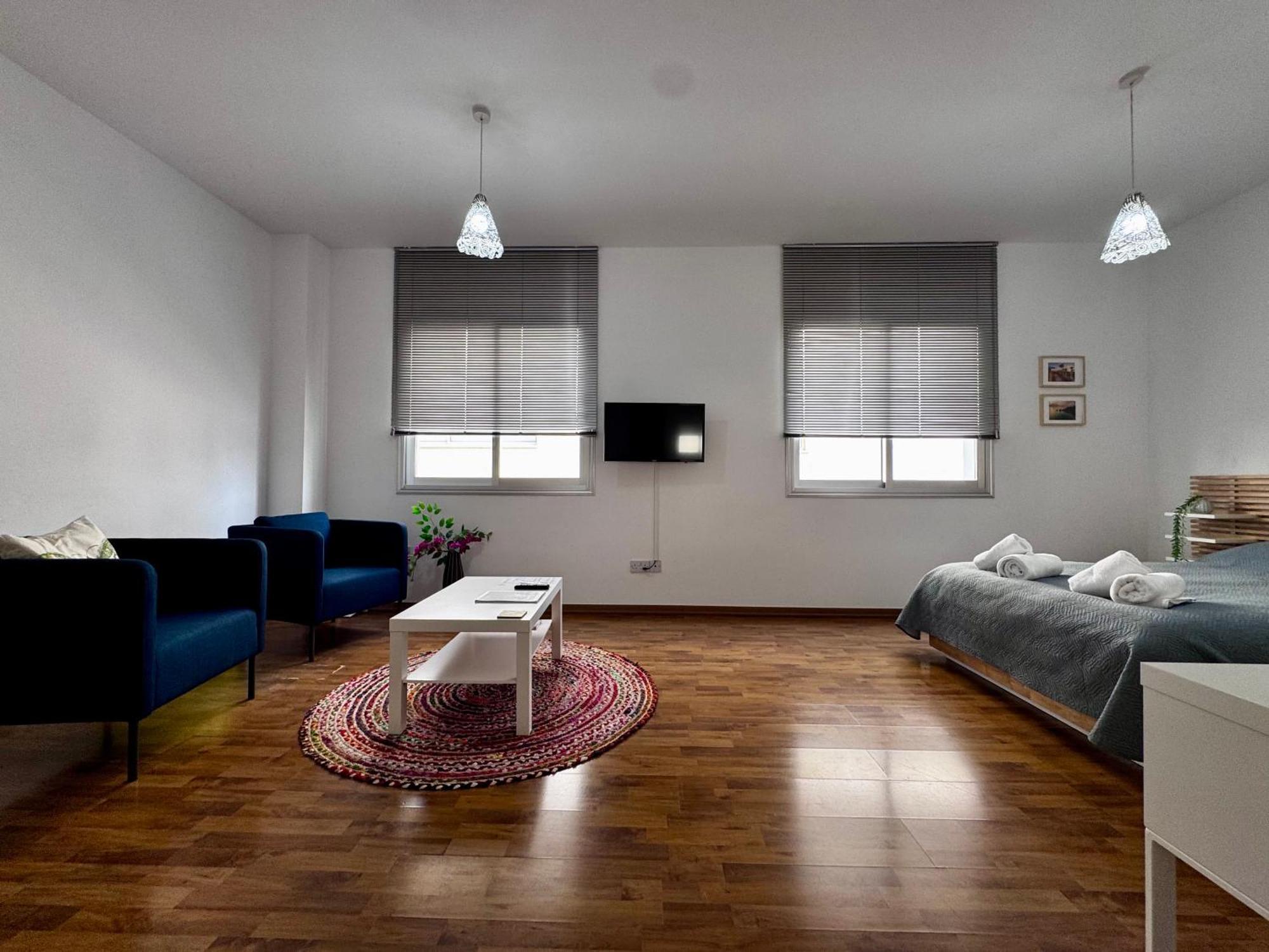 Lovely Studio Apartment In Pafos מראה חיצוני תמונה